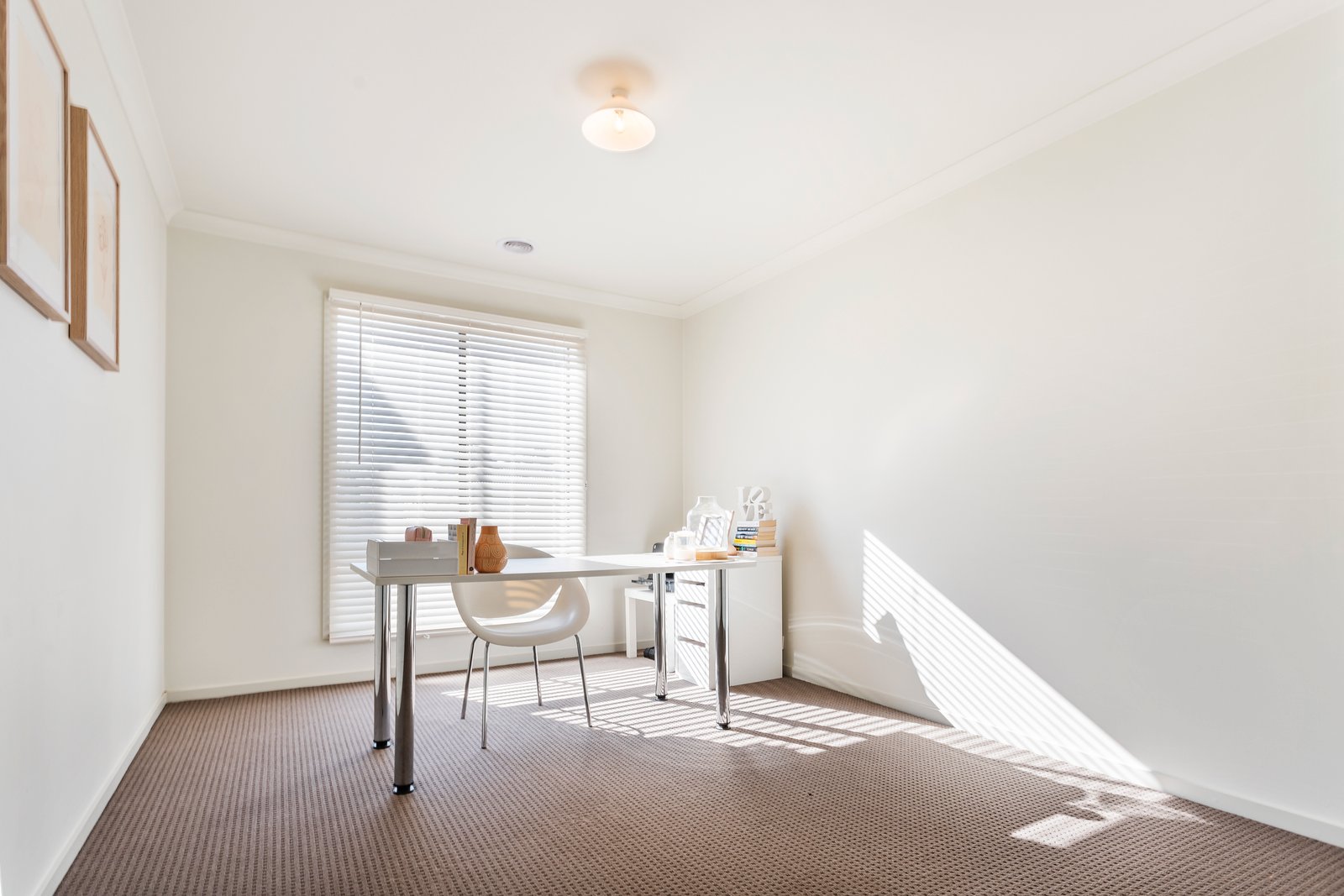 10 Cobb Court KANGAROO FLAT 11