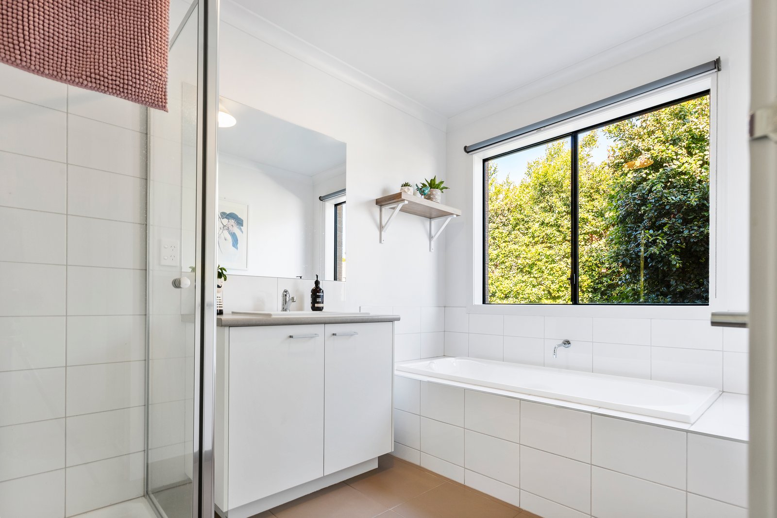 10 Cobb Court KANGAROO FLAT 12