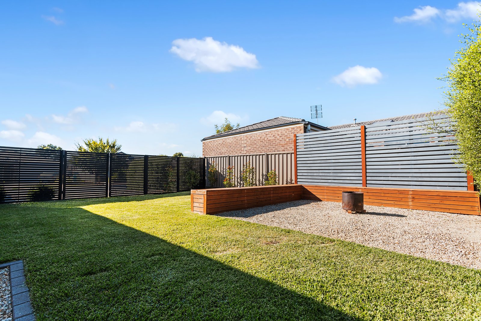 10 Cobb Court KANGAROO FLAT 14