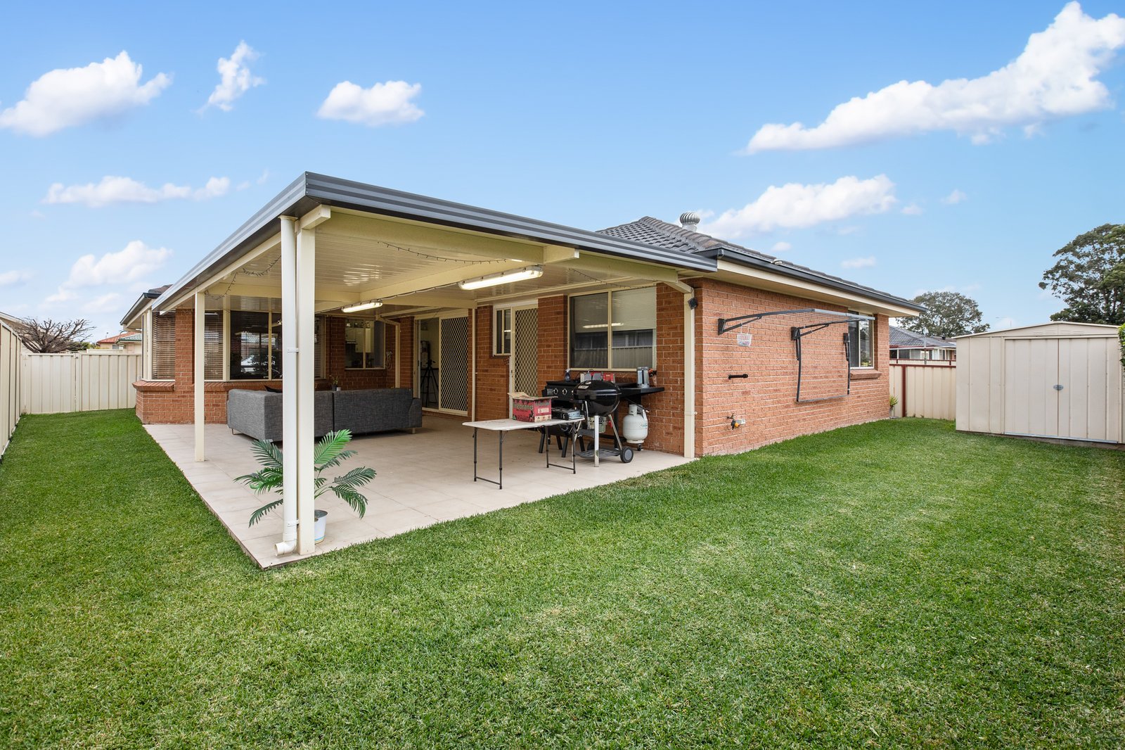 10 Coburn Circuit METFORD 12