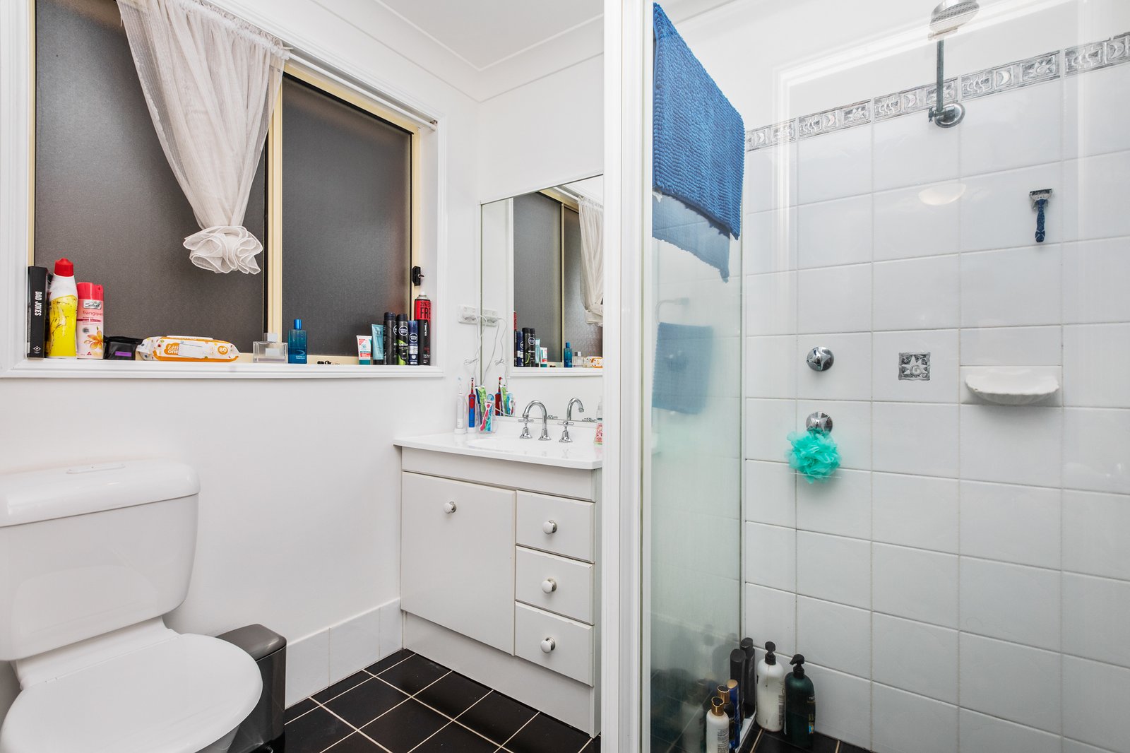 10 Coburn Circuit METFORD 15