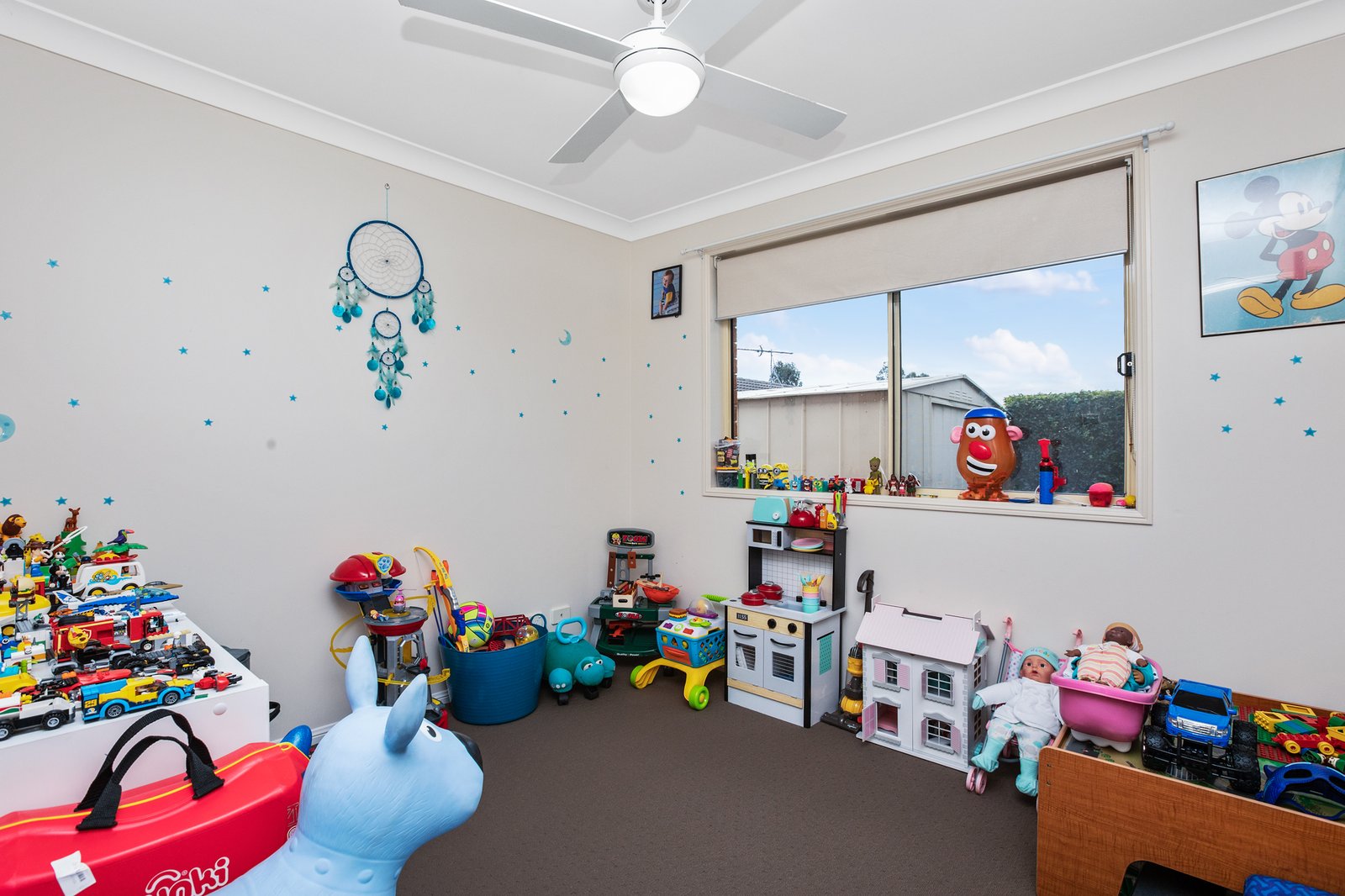 10 Coburn Circuit METFORD 18