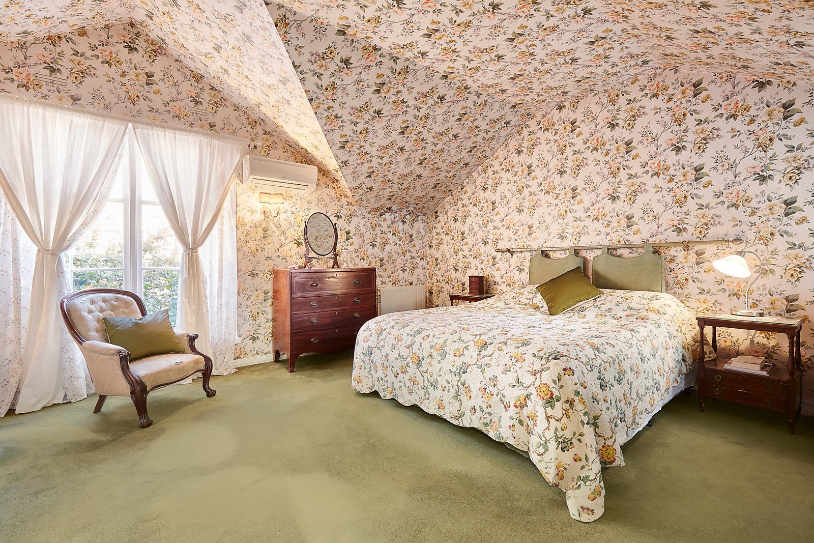 Real Estate and Property in 10 Cole Court, Toorak, VIC