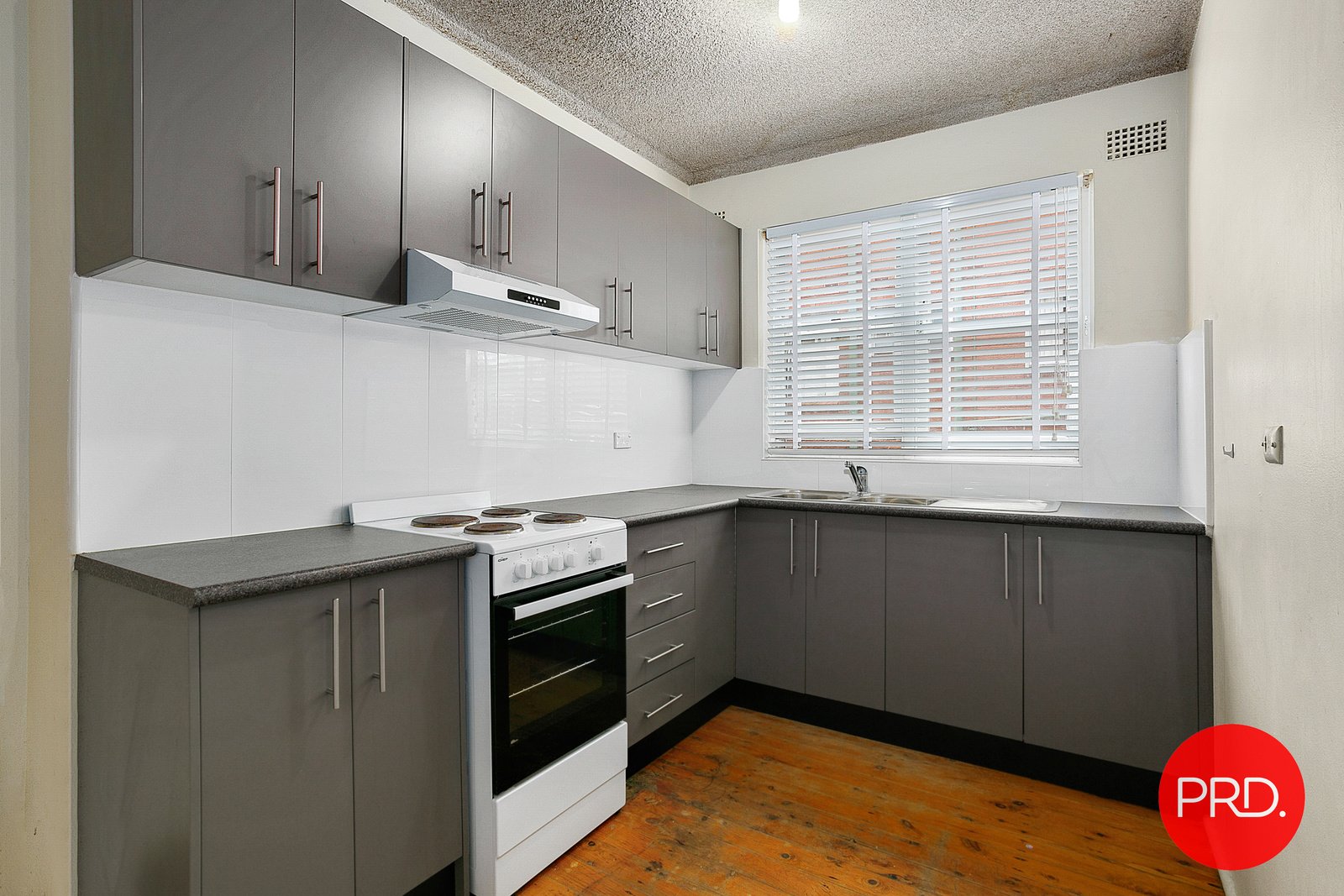 10 Colin Street LAKEMBA 4