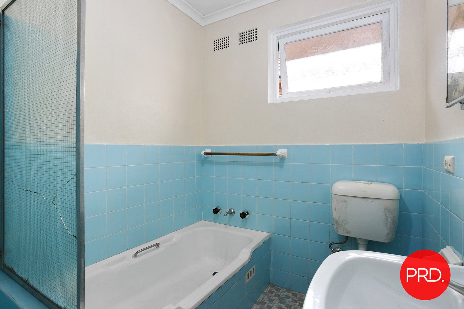 10 Colin Street LAKEMBA 19