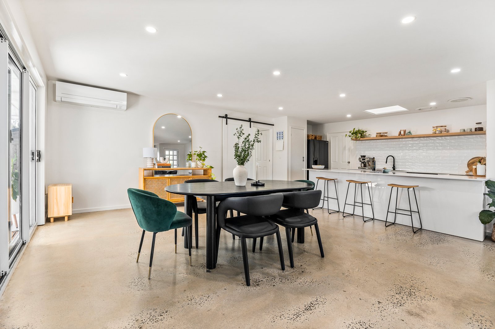 Gallery: 10 Collins Court