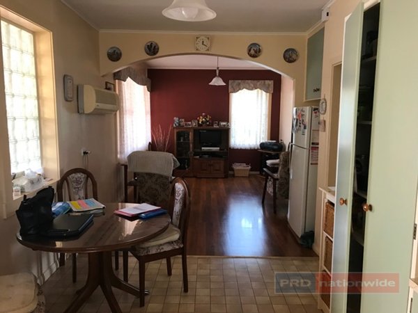 10 Colwell Street TUMUT 16