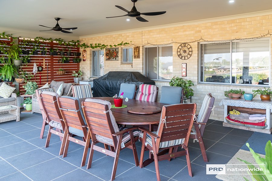10 Conjola Drive TAMWORTH 6