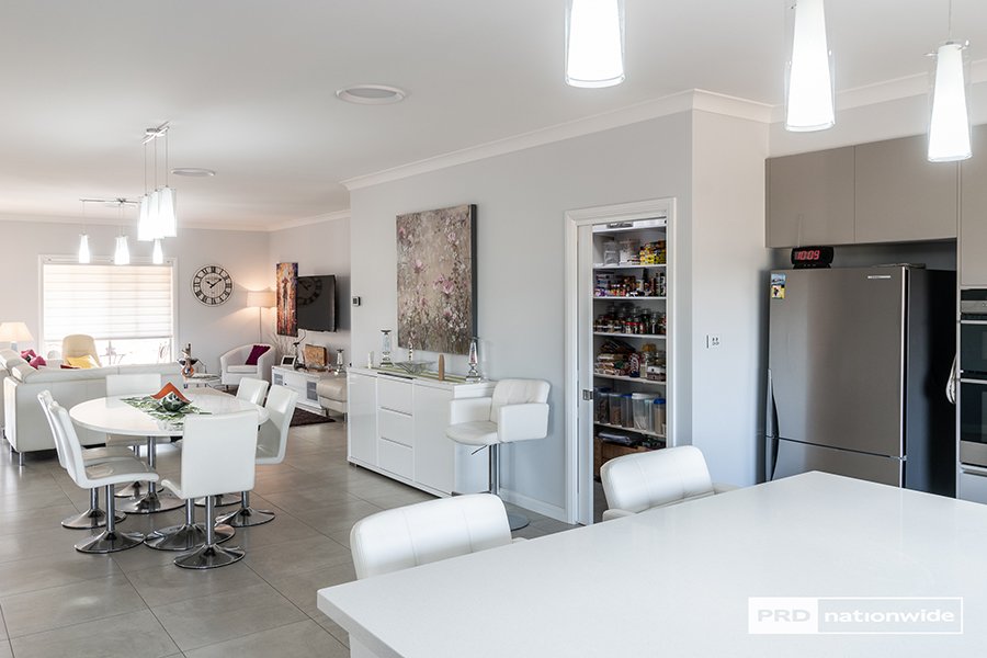 10 Conjola Drive TAMWORTH 14