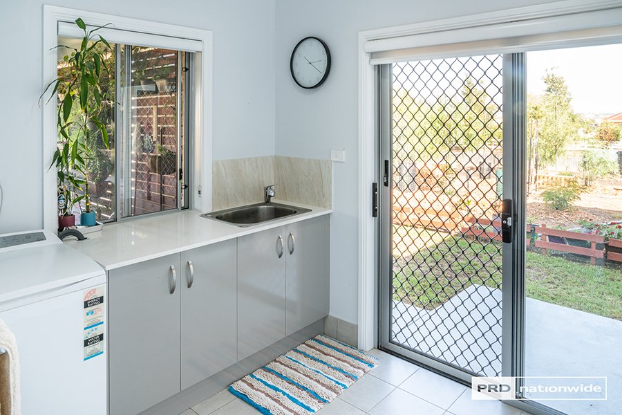 10 Conjola Drive TAMWORTH 19