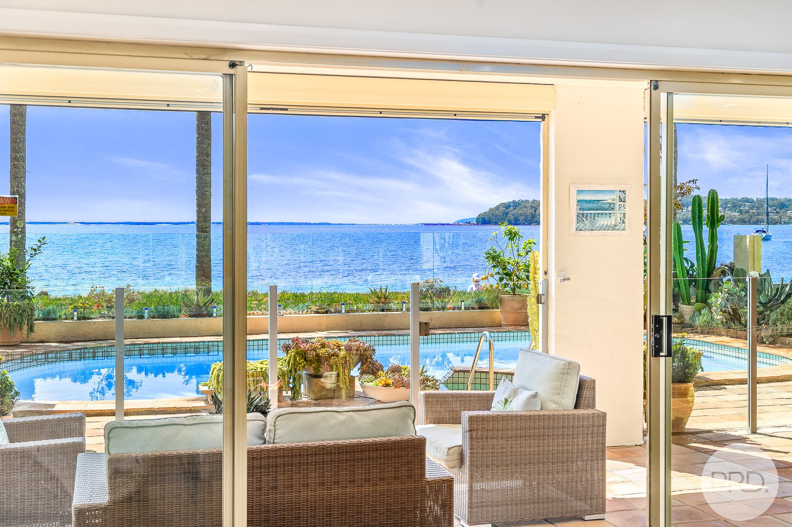 10 Cook Street SALAMANDER BAY 11