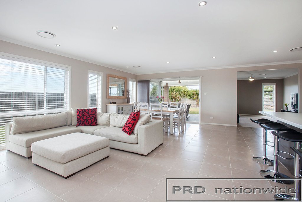 10 Coolabah Street ABERGLASSLYN 8