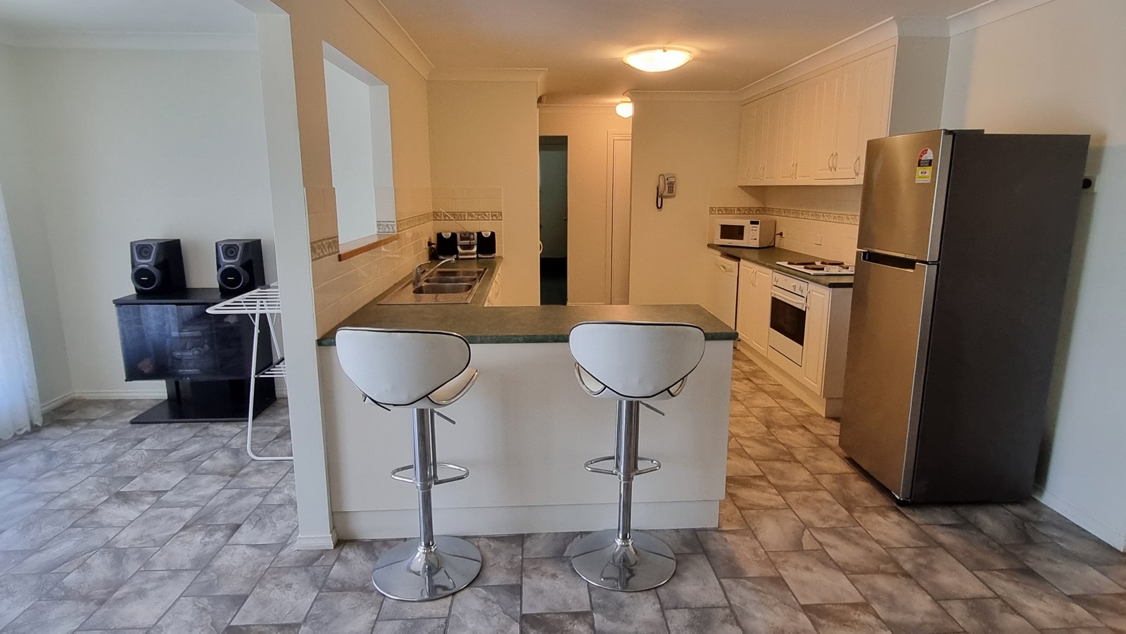 10 Coolamine Crescent TUMUT 4