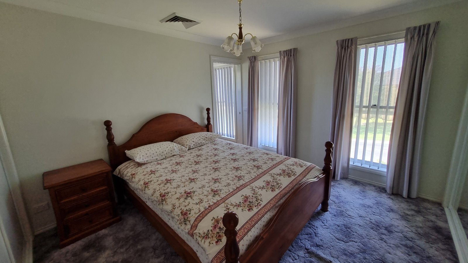 10 Coolamine Crescent TUMUT 8