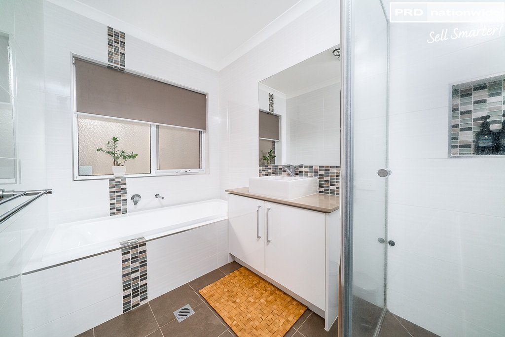 10 Cootamundra Boulevarde  GOBBAGOMBALIN 14