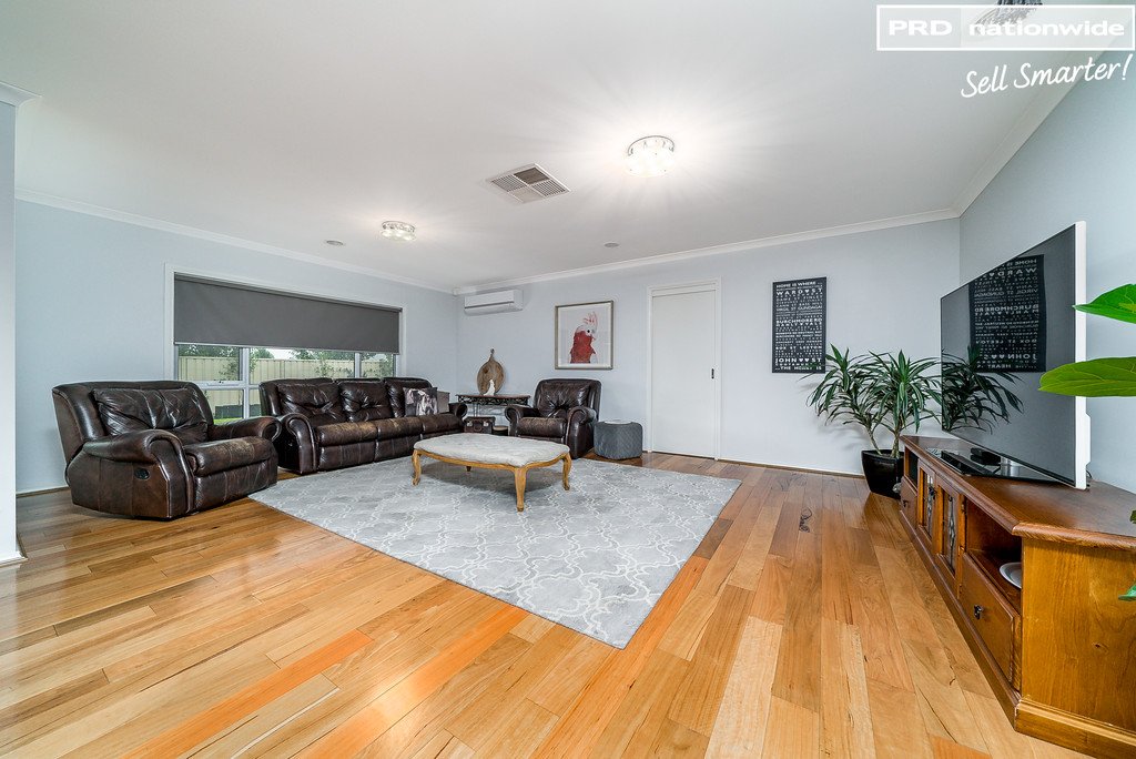 10 Cootamundra Boulevarde  GOBBAGOMBALIN 16