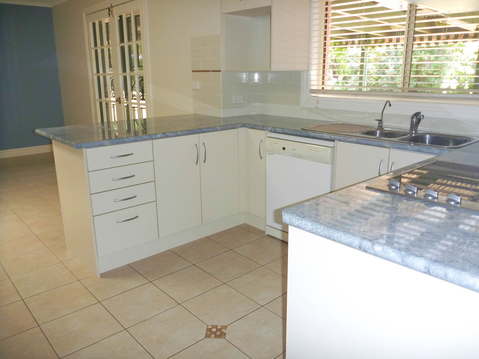 10 Corella Place ESTELLA 3