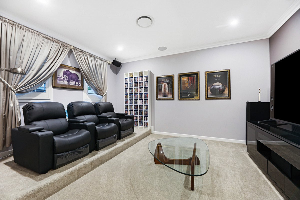 10 Coronata Place Reedy Creek 19