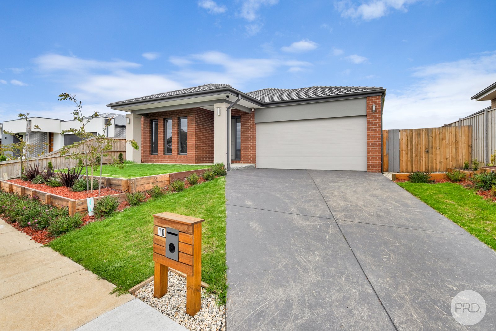 10 Corvara Drive WINTER VALLEY 17