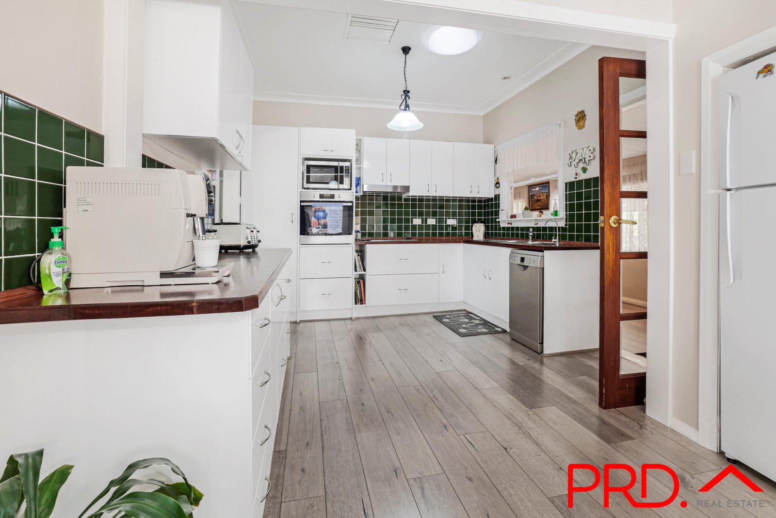 10 Croydon Avenue TAMWORTH 5