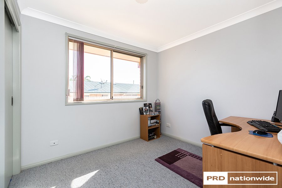 10 Curlew Crescent TAMWORTH 11