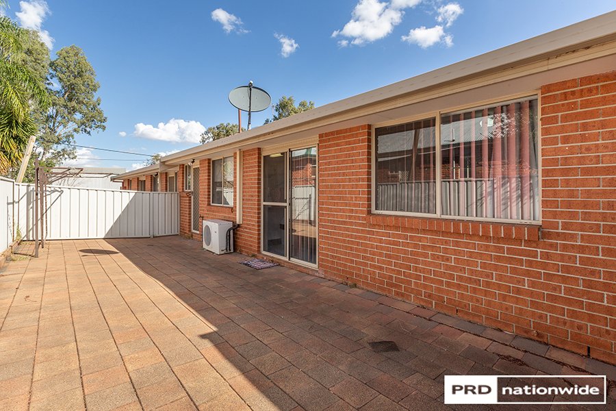 10 Curlew Crescent TAMWORTH 19