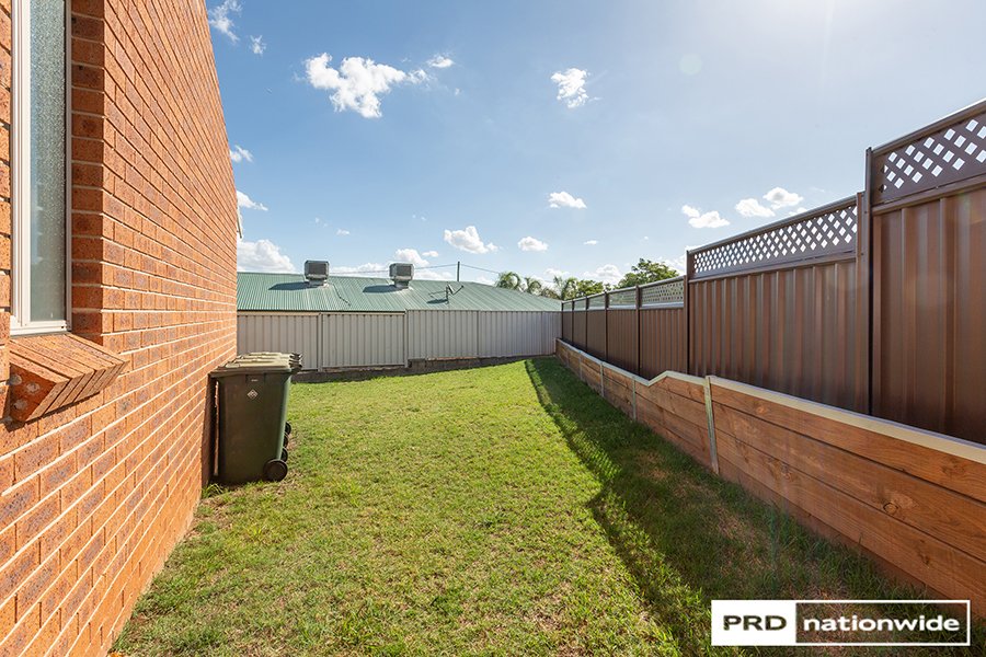 10 Curlew Crescent TAMWORTH 21