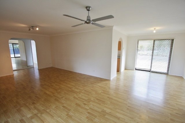 10 Cutana Court ASHMORE 3