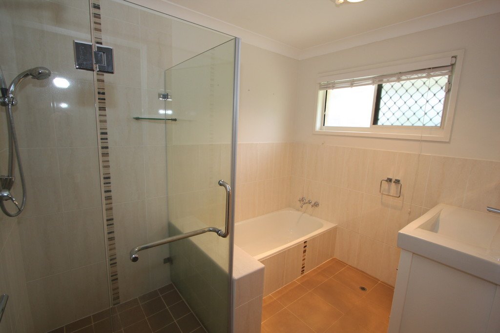 10 Cutana Court ASHMORE 4