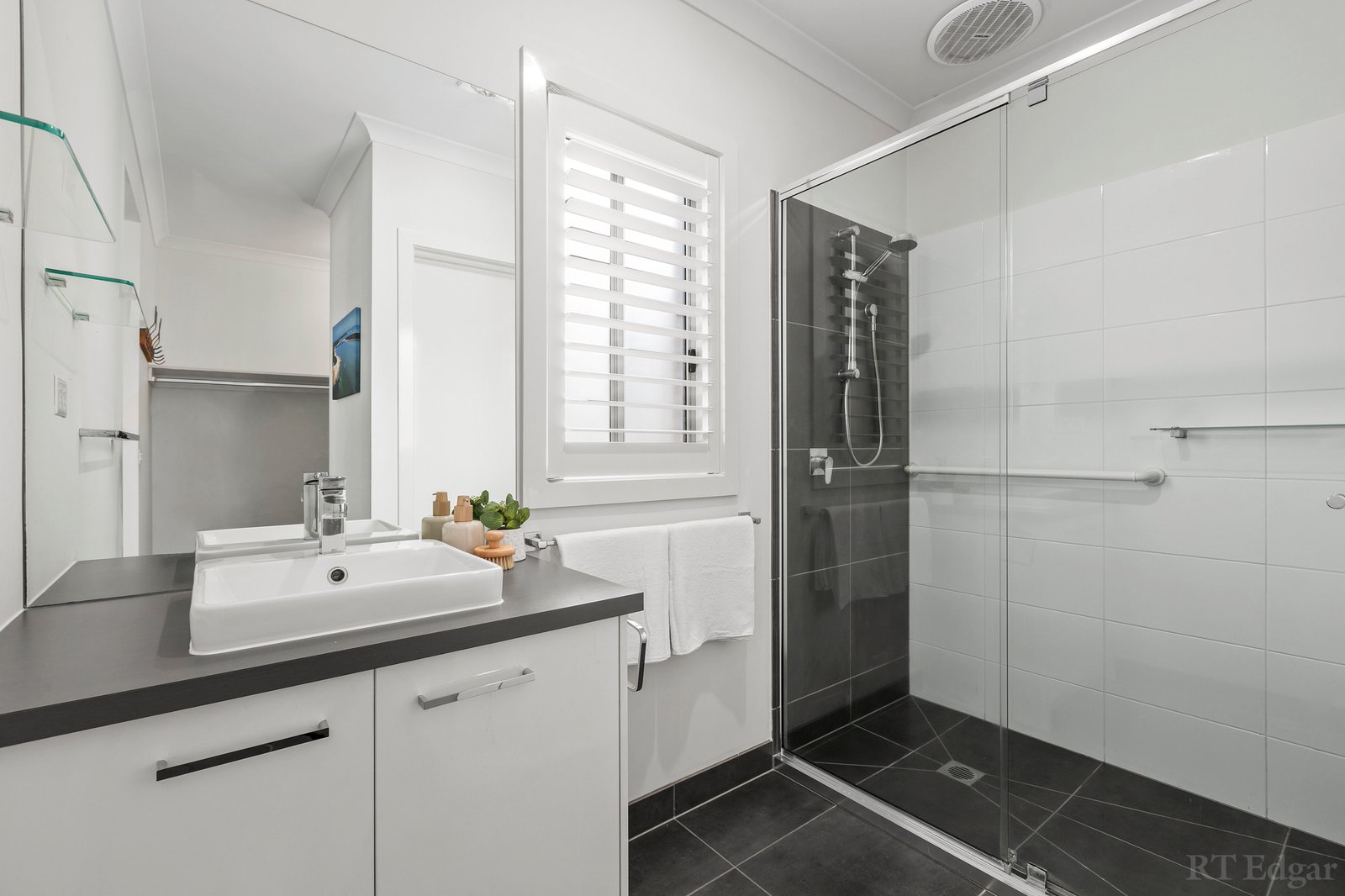 Real Estate and Property in 10 Cutter Street, Ocean Grove, VIC