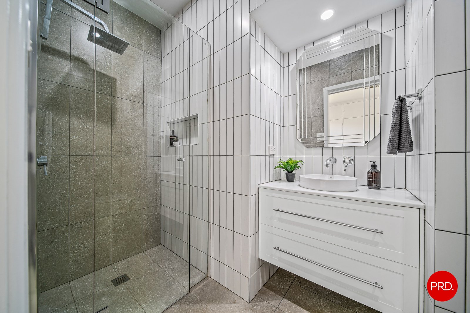 10 Dale Street KENNINGTON 16