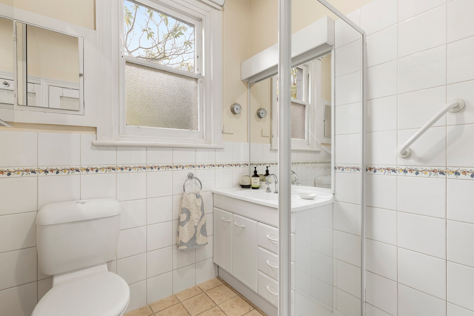 10 Deepdene Road, Deepdene, 3103