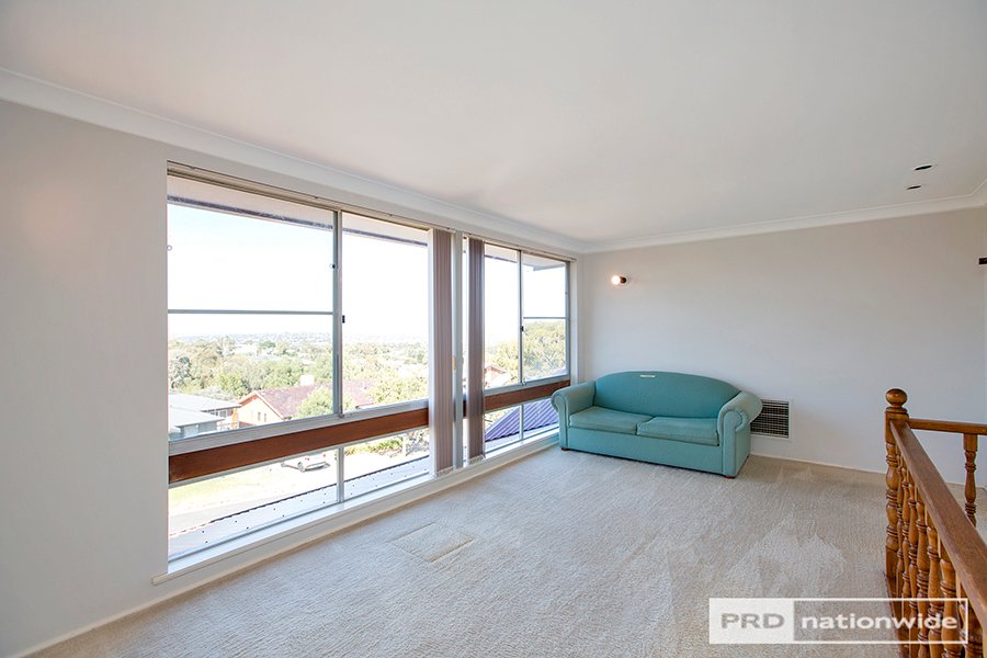 10 Dekalb Street TAMWORTH 7