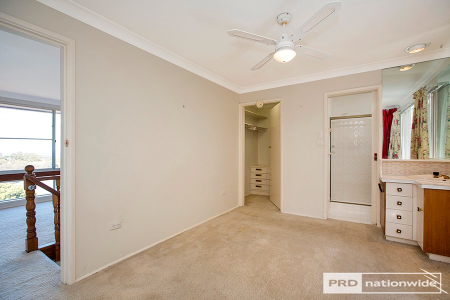 10 Dekalb Street TAMWORTH 8