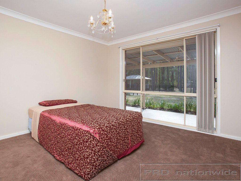 10 Diamantina Place WALLALONG 13