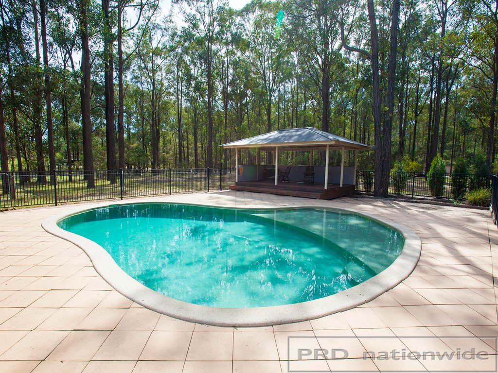 10 Diamantina Place WALLALONG 16