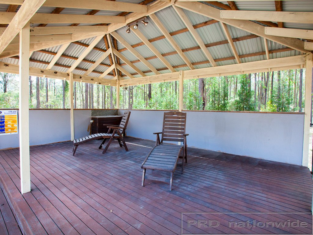 10 Diamantina Place WALLALONG 18