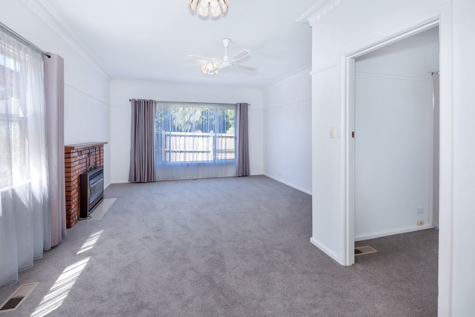 10 Dover Street WENDOUREE 3