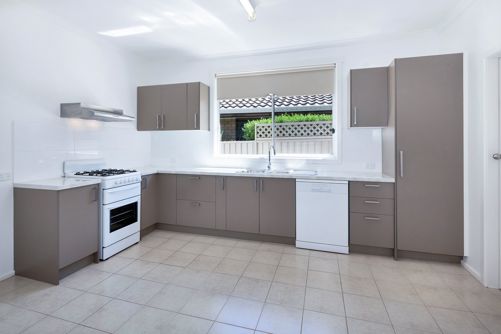 10 Dover Street WENDOUREE 4