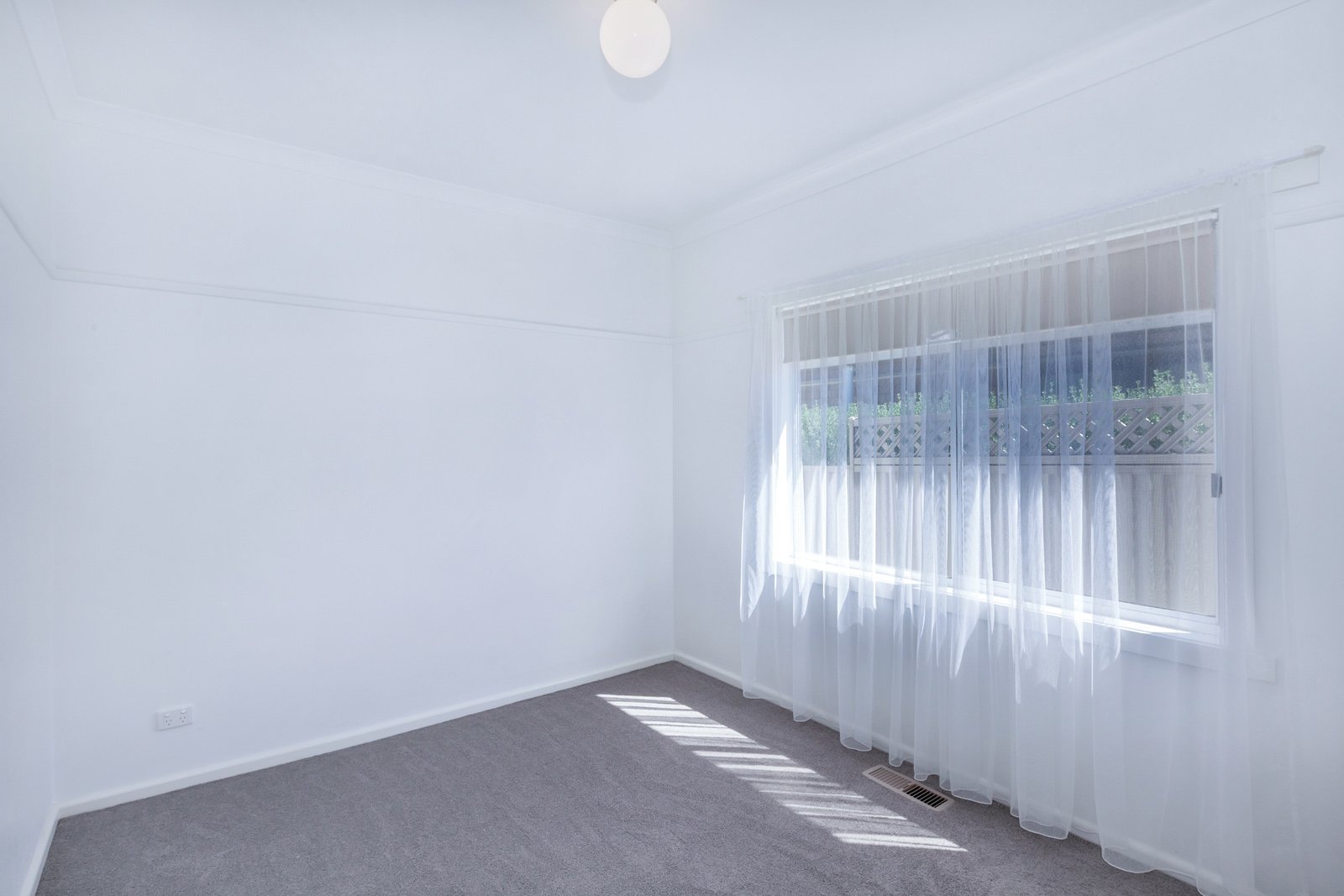 10 Dover Street WENDOUREE 7