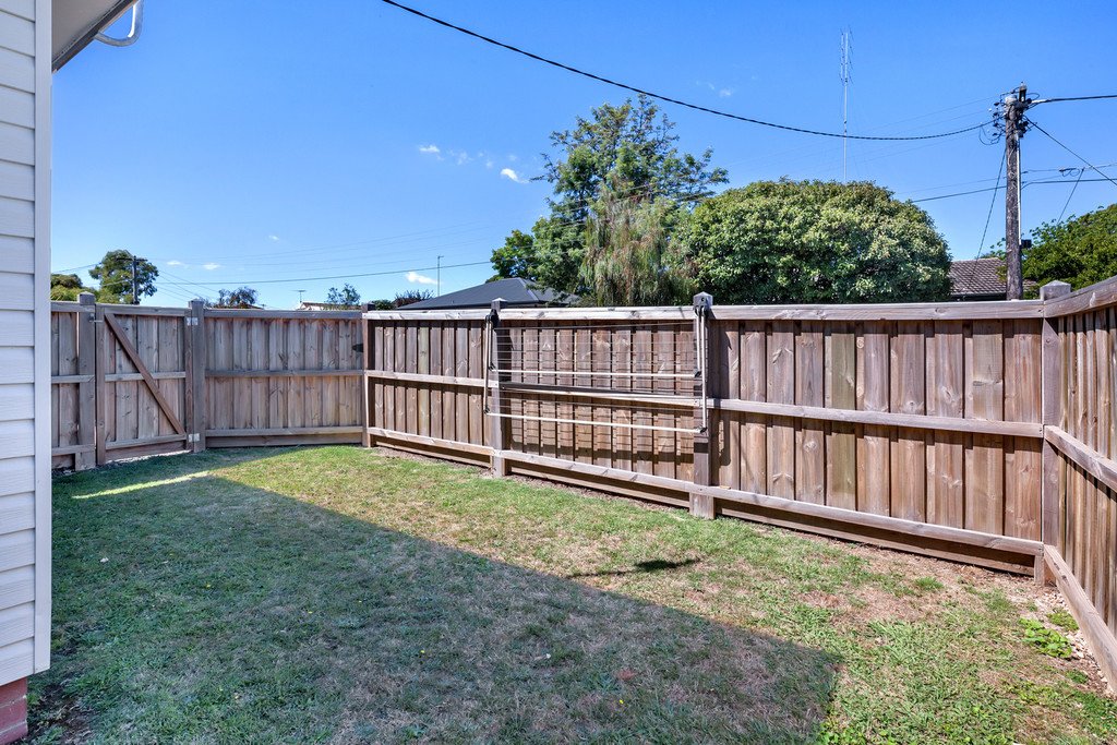 10 Dover Street WENDOUREE 8