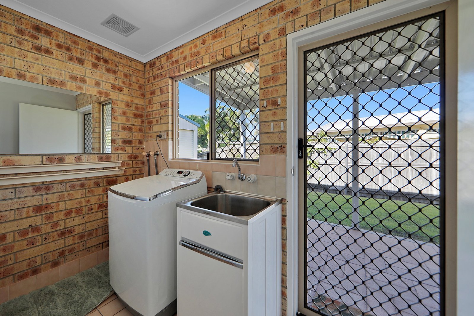 10 Drummond Street URANGAN 22