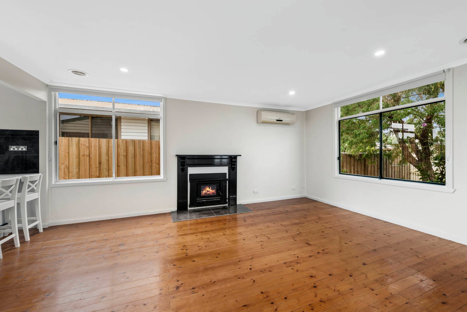 Gallery: 10 Dundas Street