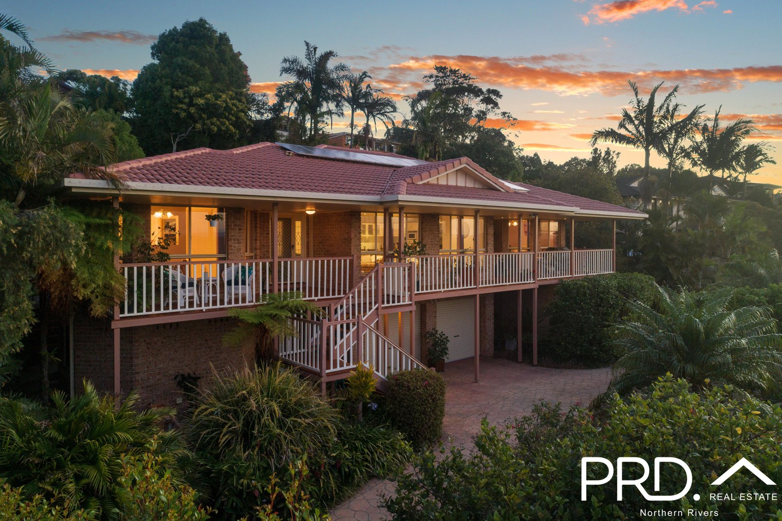 10 Dympna Crescent GOONELLABAH 2