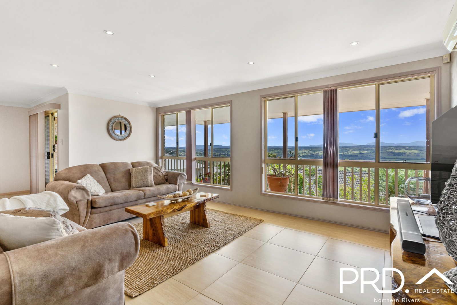 10 Dympna Crescent GOONELLABAH 4