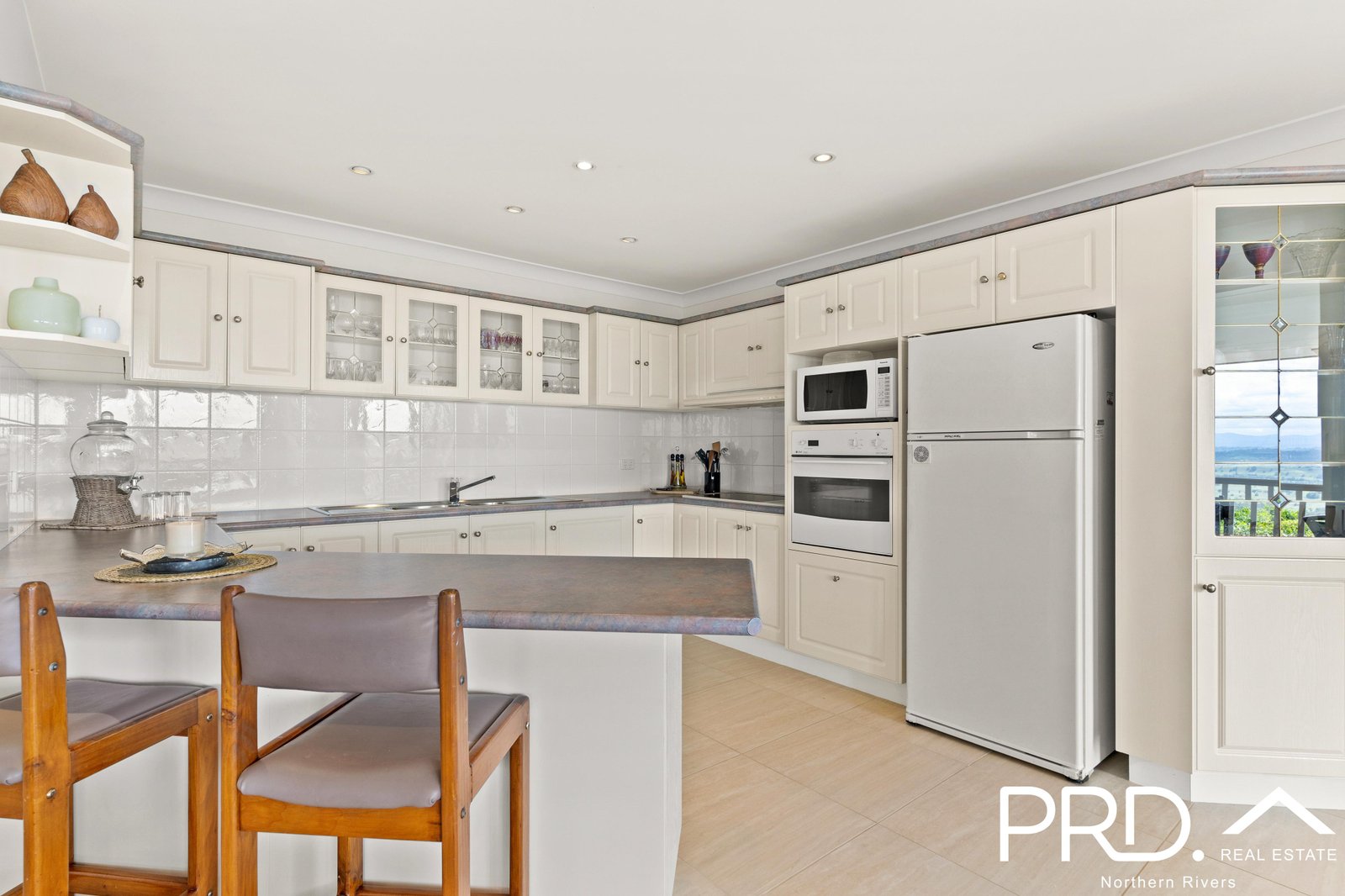 10 Dympna Crescent GOONELLABAH 7