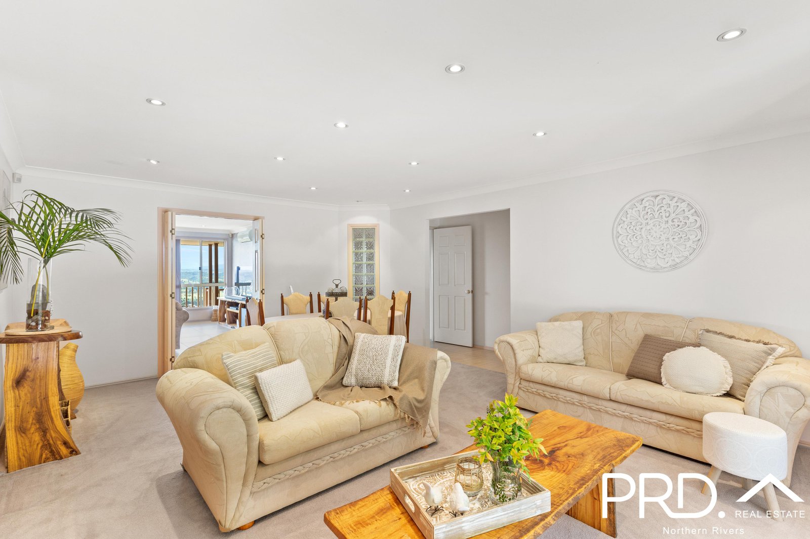 10 Dympna Crescent GOONELLABAH 12