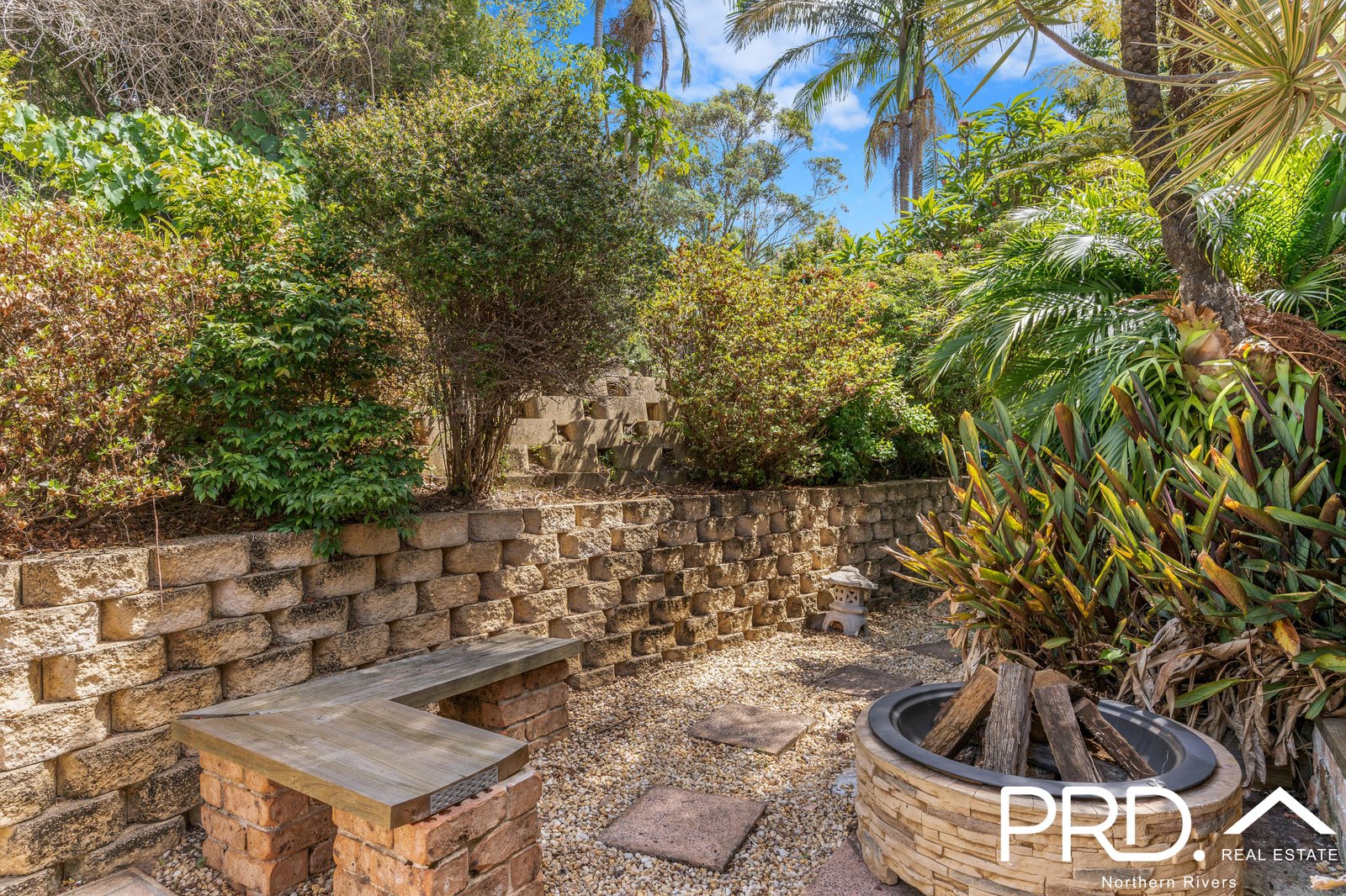 10 Dympna Crescent GOONELLABAH 23