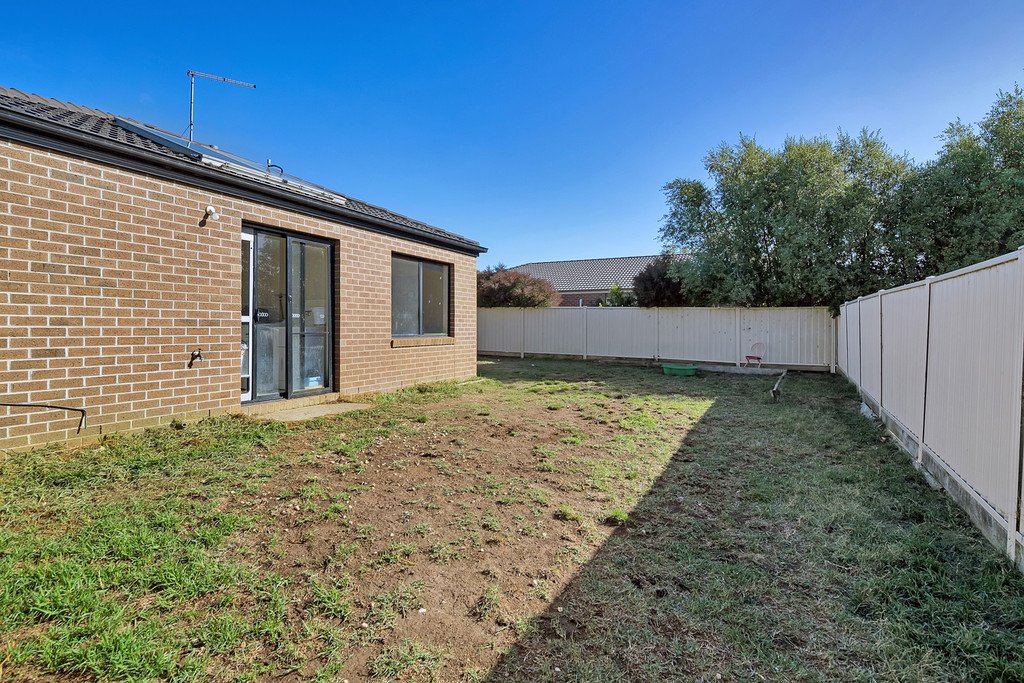 10 Eastview Court SEBASTOPOL 11