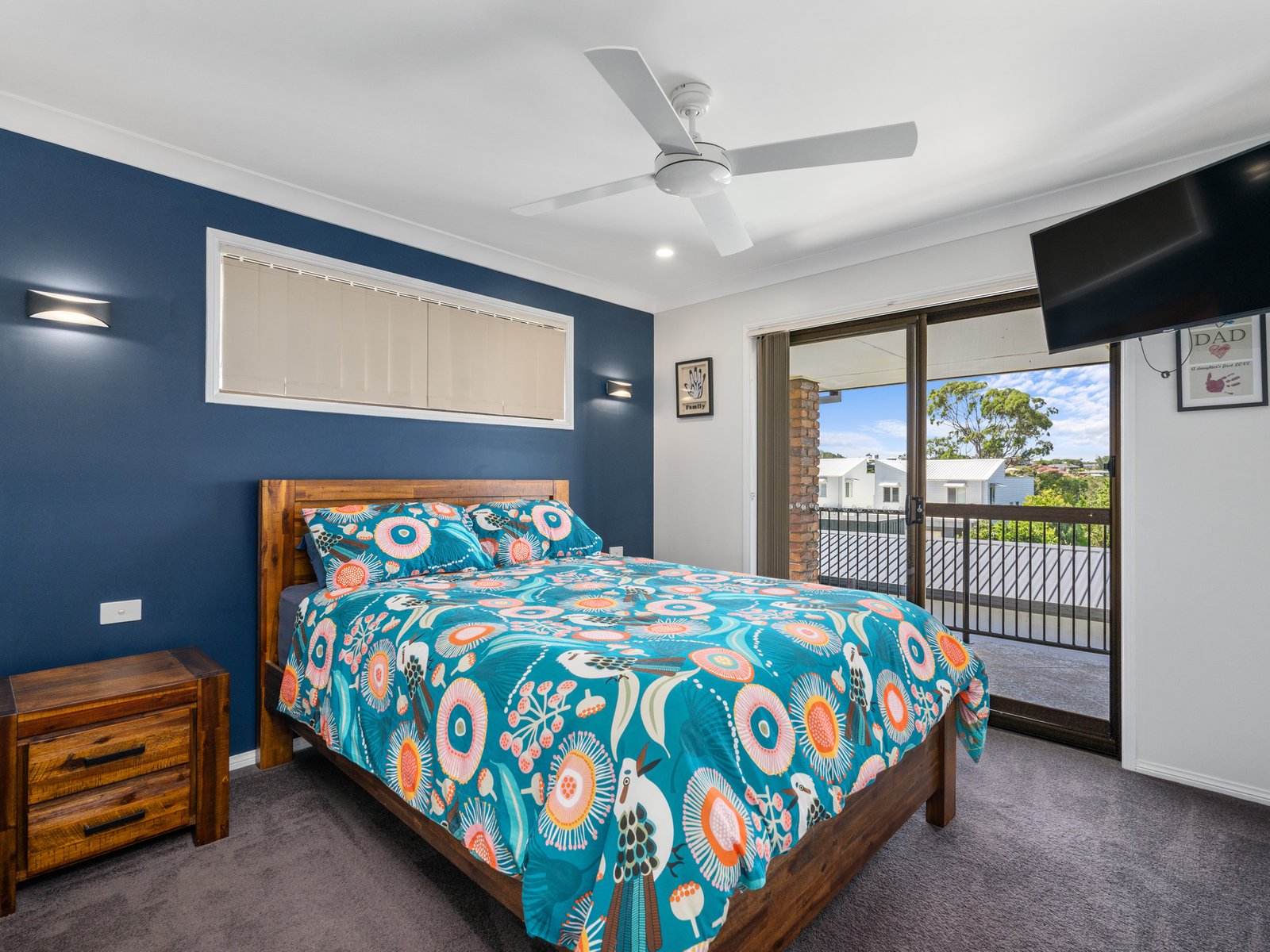 10 Echuca Crescent BANORA POINT 12